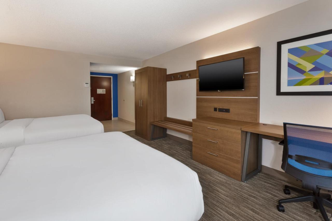 Express & By Ihg Chesapeake