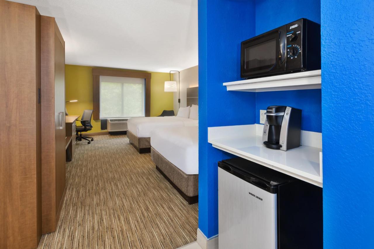 Express & By Ihg