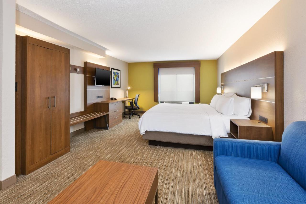 Express & By Ihg 2*