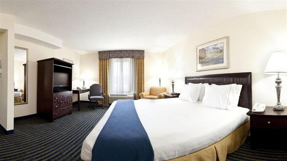 Express & By Ihg