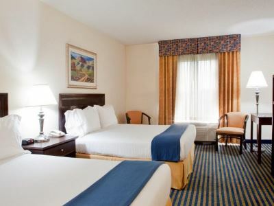 Express & By Ihg Hotel Chesapeake