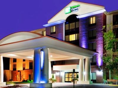 Express & By Ihg Chesapeake